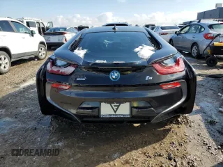 2015 BMW i8 z VIN WBY2Z2C51FV392465, wystawiony jako Copart lot #46313565 z przebiegiem Nie podano mil oraz Czysty tytuł • Clean title. Historia ofert i sprzedaży dostępna na DreamBid. Obrazek 6.
