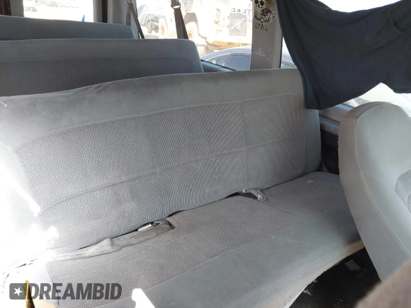 2006 Ford Econoline Passenger XL с VIN 1FBNE31L56HB01034, выставлен на аукционе IAAI как лот 42118906 с пробегом 213 621 миль миль и . История ставок и продаж доступна на DreamBid. Изображение 8.