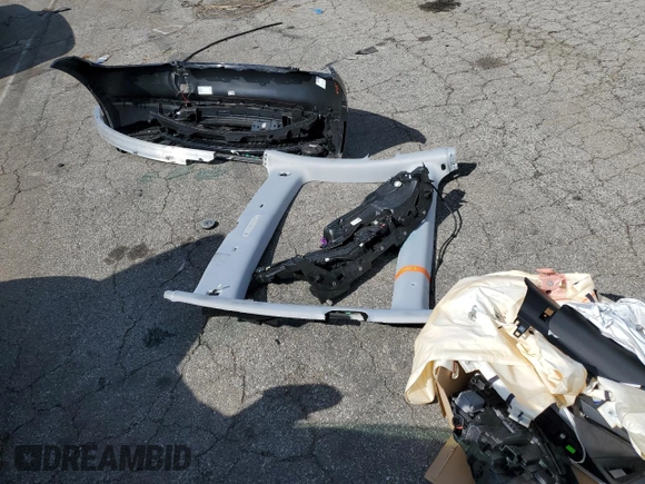 2024 Tesla Model 3 z VIN 5YJ3E1EA5RF857757, wystawiony jako Copart lot #45758385 z przebiegiem 5364 mil mil oraz Szkody całkowita. Historia ofert i sprzedaży dostępna na DreamBid. Obrazek 14.