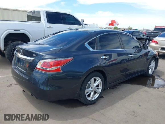 2015 Nissan Altima SV with VIN 1N4AL3AP2FC225140, listed as a IAAI auction lot 42073500 with 190,754 mi miles and . Bid and sale history available at carsss.com. Image 4.