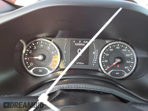 2019 Jeep Renegade Altitude z VIN ZACNJABB0KPK87650, wystawiony jako Copart lot #52396885 z przebiegiem 27 707 mil mil oraz Szkoda całkowita • Salvage title. Historia ofert i sprzedaży dostępna na DreamBid. Obrazek 9.