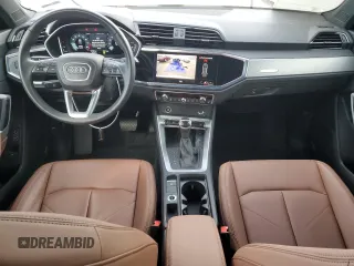 2023 Audi Q3 S line Premium z VIN WA1DECF3XP1144319, wystawiony jako Copart lot #50177425 z przebiegiem 10 785 mil mil oraz Szkoda całkowita • Salvage title. Historia ofert i sprzedaży dostępna na DreamBid. Obrazek 8.
