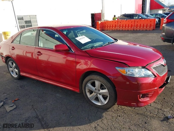 2011 Toyota Camry LE with VIN 4T1BF3EK2BU125480, listed as a IAAI auction lot 41021967 with 238,610 mi miles. Bid and sale history available at carsss.com. Image 1.