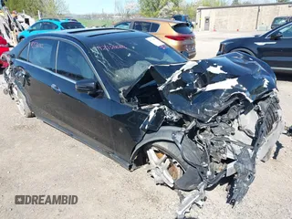 2014 Mercedes-Benz E 350 Luxury с VIN WDDHF8JB1EA823527, выставлен на аукционе IAAI как лот 42136062 с пробегом Не указан миль и . История ставок и продаж доступна на DreamBid. Изображение 1.