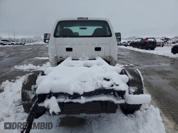 2008 Ford F-350 XL with VIN 1FDSF34518ED31999, listed as a Copart auction lot 43069015 with 274,981 mi miles and Salvage Title. Bid and sale history available at DreamBid. Image 11.