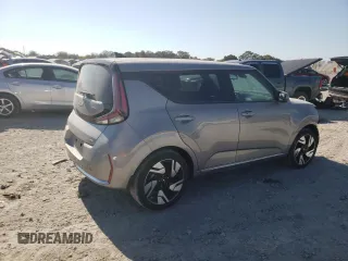 2024 Kia Soul GT-Line with VIN KNDJ53AU7R7921709, listed as a Copart auction lot 77565214 with 2,055 mi miles and Salvage Title. Bid and sale history available at carsss.com. Image 3.