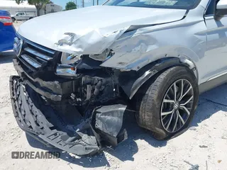 2018 Volkswagen Tiguan SEL с VIN 3VV3B7AX2JM018897, выставлен на аукционе IAAI как лот 42313472 с пробегом 97 362 миль миль и . История ставок и продаж доступна на DreamBid. Изображение 6.