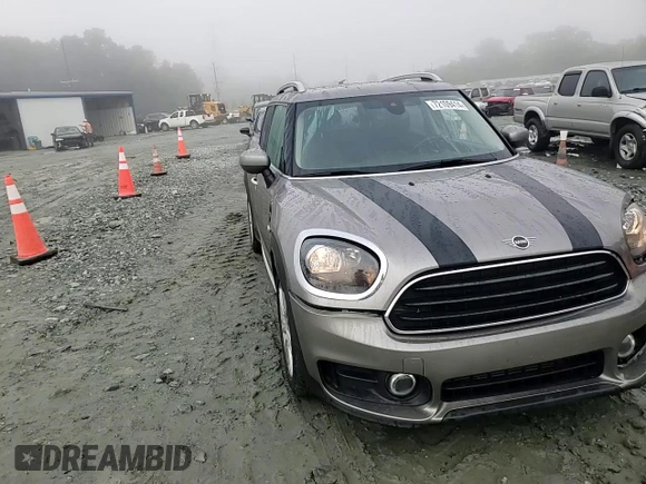 2020 MINI Countryman Oxford Edition with VIN WMZYW3C04L3L09942, listed as a Copart auction lot 72109414 with 86,155 mi miles and Salvage Title. Bid and sale history available at carsss.com. Image 11.