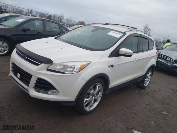 2015 Ford Escape Titanium with VIN 1FMCU9J95FUB91253, listed as a IAAI auction lot 40776894 with 146,855 mi miles. Bid and sale history available at carsss.com. Image 17.