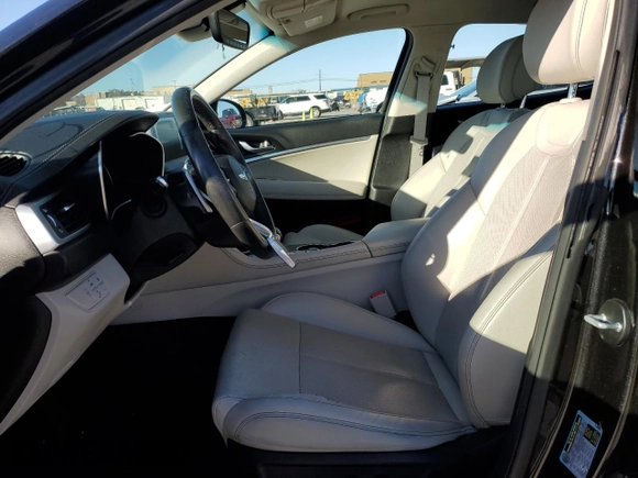 2019 Genesis G70 2.0T Advanced with VIN KMTG64LA0KU037457, listed as a Copart auction lot 86266454 with 126,237 mi miles and Salvage Title. Bid and sale history available at carsss.com. Image 7.