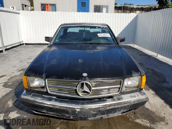 1982 Mercedes-Benz 380 380SEC z VIN WDBCA43A1CB001087, wystawiony jako Copart lot #45136875 z przebiegiem 62 765 mil mil oraz Czysty tytuł • Clean title. Historia ofert i sprzedaży dostępna na DreamBid. Obrazek 5.