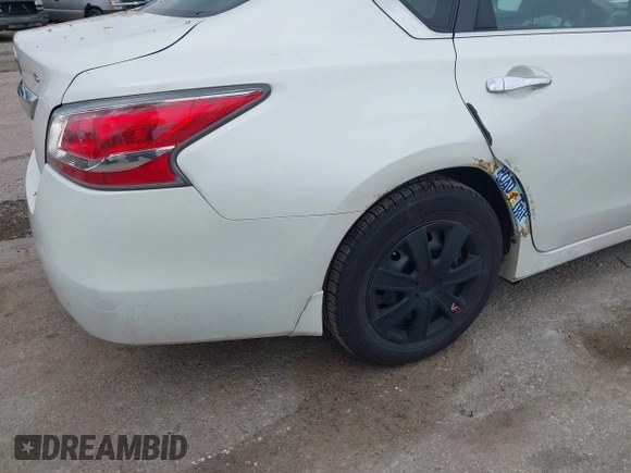 2015 Nissan Altima 2.5 S with VIN 1N4AL3AP1FC427662, listed as a IAAI auction lot 42183863 with 106,147 mi miles. Bid and sale history available at carsss.com. Image 13.