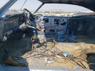 1967 Chevrolet Impala z VIN 168877J149719, wystawiony jako Copart lot #71652484 z przebiegiem 38 801 mil mil oraz Szkoda całkowita • Salvage title. Historia ofert i sprzedaży dostępna na DreamBid. Obrazek 7.
