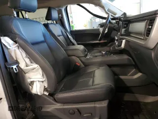 2024 Ford Expedition Max XLT with VIN 1FMJK1H8XREB02917, listed as a Copart auction lot 88500205 with 2,632 mi miles and Salvage Title. Bid and sale history available at DreamBid. Image 7.