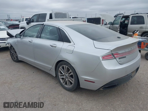 2013 Lincoln MKZ z VIN 3LN6L2G90DR826978, wystawiony jako IAAI lot #40630089 z przebiegiem Nie podano mil oraz . Historia ofert i sprzedaży dostępna na DreamBid. Obrazek 3.