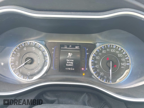 2015 Chrysler 200 Limited with VIN 1C3CCCABXFN621784, listed as a IAAI auction lot 41914473 with 117,313 mi miles. Bid and sale history available at carsss.com. Image 7.