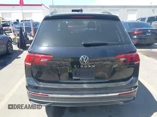 2023 Volkswagen Tiguan S с VIN 3VVRB7AX4PM072320, выставлен на аукционе IAAI как лот 41967612 с пробегом 10 029 миль миль и . История ставок и продаж доступна на DreamBid. Изображение 16.