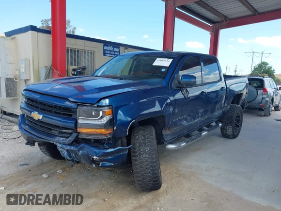 2018 Chevrolet Silverado 1500 LT with VIN 3GCUKREC0JG366590, listed as a IAAI auction lot 42045634 with 92,989 mi miles. Bid and sale history available at carsss.com. Image 17.