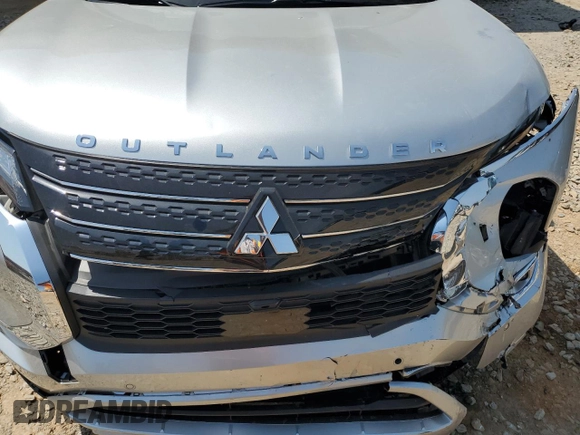 2024 Mitsubishi Outlander SE z VIN JA4J4VA80RZ074578, wystawiony jako Copart lot #55181295 z przebiegiem 8 151 mil mil oraz Szkoda całkowita • Salvage title. Historia ofert i sprzedaży dostępna na DreamBid. Obrazek 12.
