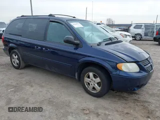 2005 Dodge Caravan SXT z VIN 2D4GP44L75R114843, wystawiony jako IAAI lot #41644975 z przebiegiem 128 767 mil mil oraz . Historia ofert i sprzedaży dostępna na DreamBid. Obrazek 1.
