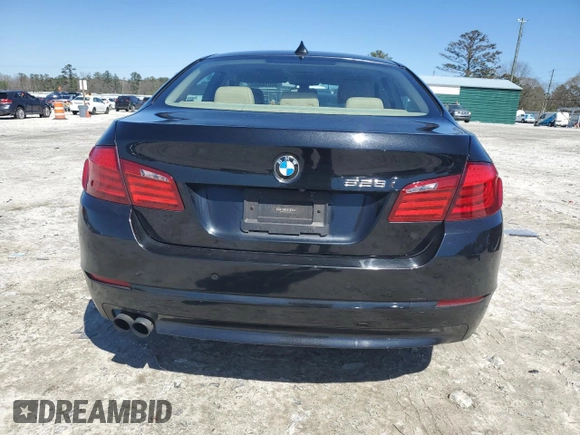 2012 BMW 5 Series 528i z VIN WBAXG5C54CDX05618, wystawiony jako Copart lot #51942095 z przebiegiem 182 597 mil mil oraz Szkoda całkowita • Salvage title. Historia ofert i sprzedaży dostępna na DreamBid. Obrazek 6.
