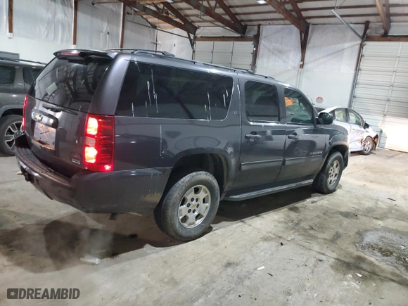 2010 Chevrolet Suburban LT with VIN 1GNUKJE31AR113223, listed as a Copart auction lot 88872875 with 221,334 mi miles and Salvage Title. Bid and sale history available at carsss.com. Image 3.