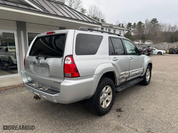 2006 Toyota 4Runner SR5 with VIN JTEBU14RX68062197, listed as a Copart auction lot 52460055 with 232,547 mi miles and Clean Title. Bid and sale history available at carsss.com. Image 4.