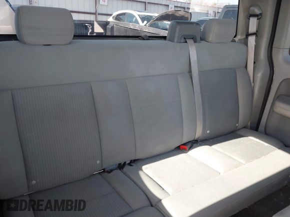 2008 Ford F-150 XLT z VIN 1FTPX14V38FA57291, wystawiony jako IAAI lot #41290111 z przebiegiem 189 010 mil mil oraz . Historia ofert i sprzedaży dostępna na DreamBid. Obrazek 8.