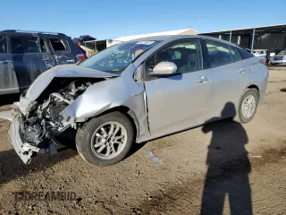 2017 Toyota Prius Two z VIN JTDKBRFU2H3546214, wystawiony jako Copart lot #46739525 z przebiegiem 140 962 mil mil oraz Szkoda całkowita • Salvage title. Historia ofert i sprzedaży dostępna na DreamBid. Obrazek 1.