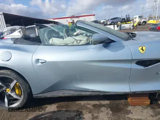 2022 Ferrari Portofino z VIN ZFF02RPA0N0278807, wystawiony jako IAAI lot #41012890 z przebiegiem 5325 mil mil oraz . Historia ofert i sprzedaży dostępna na DreamBid. Obrazek 14.