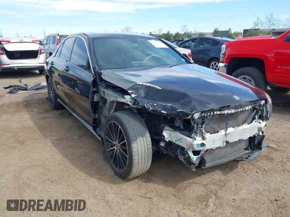2019 Mercedes-Benz C 300 with VIN WDDWF8DB1KR483795, listed as a IAAI auction lot 41679728 with 138,307 mi miles and . Bid and sale history available at DreamBid. Image 1.