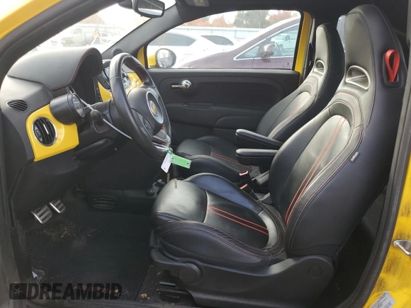2017 FIAT 500 Abarth z VIN 3C3CFFFH3HT675355, wystawiony jako Copart lot #81145414 z przebiegiem 45 491 mil mil oraz Szkoda całkowita • Salvage title. Historia ofert i sprzedaży dostępna na DreamBid. Obrazek 7.