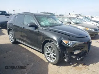 2018 Alfa Romeo Stelvio Sport z VIN ZASFAKPN0J7B71013, wystawiony jako IAAI lot #41938050 z przebiegiem Nie podano mil oraz . Historia ofert i sprzedaży dostępna na DreamBid. Obrazek 1.
