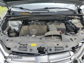 2018 Toyota Highlander LE with VIN 5TDBZRFH0JS841346, listed as a Copart auction lot 58398885 with 61,935 mi miles and Salvage title. Bid and sale history available at DreamBid. Image 12.