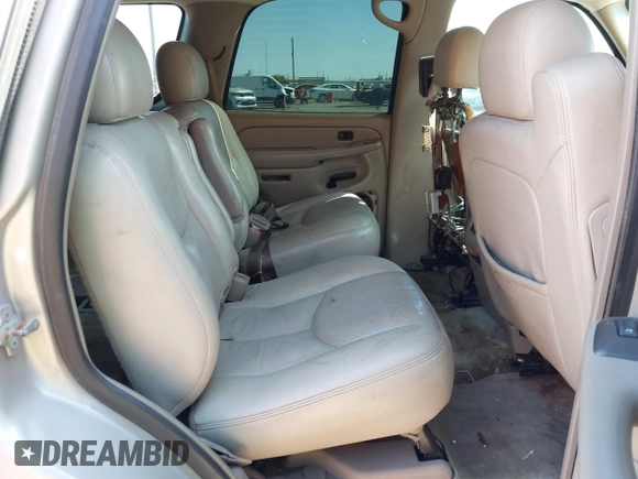 2004 Chevrolet Tahoe LS z VIN 1GNEC13Z14R286866, wystawiony jako IAAI lot #41957346 z przebiegiem 262 316 mil mil oraz . Historia ofert i sprzedaży dostępna na DreamBid. Obrazek 8.