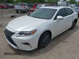 2018 Lexus ES 350 z VIN 58ABK1GG9JU095152, wystawiony jako IAAI lot #42505533 z przebiegiem 70 555 mil mil oraz . Historia ofert i sprzedaży dostępna na DreamBid. Obrazek 18.