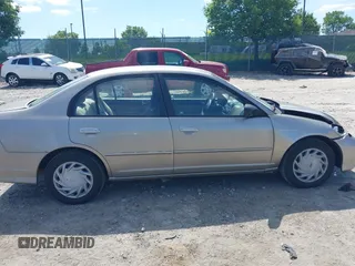 2004 Honda Civic LX z VIN 2HGES16524H640304, wystawiony jako IAAI lot #42307631 z przebiegiem 147 445 mil mil oraz . Historia ofert i sprzedaży dostępna na DreamBid. Obrazek 13.