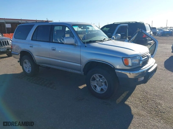 2001 Toyota 4Runner SR5 with VIN JT3HN86R010327920, listed as a IAAI auction lot 41676814 with 1 mi miles. Bid and sale history available at carsss.com. Image 1.