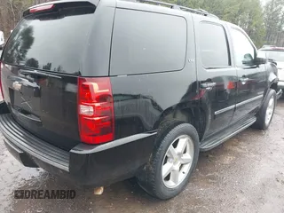 2009 Chevrolet Tahoe LTZ z VIN 1GNFC33J19R282480, wystawiony jako IAAI lot #41536774 z przebiegiem 118 831 mil mil oraz . Historia ofert i sprzedaży dostępna na DreamBid. Obrazek 4.