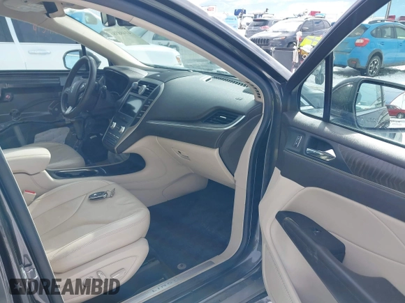 2018 Lincoln MKC Reserve with VIN 5LMTJ3DH4JUL19545, listed as a IAAI auction lot 41488381 with 38,215 mi miles and . Bid and sale history available at DreamBid. Image 5.