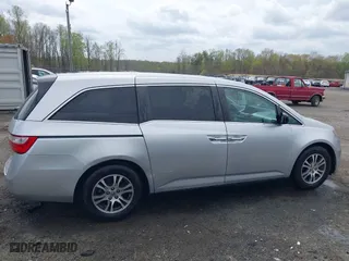 2011 Honda Odyssey EX-L with VIN 5FNRL5H69BB031983, listed as a IAAI auction lot 41947443 with 148,111 mi miles. Bid and sale history available at carsss.com. Image 13.