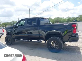 2021 Chevrolet Silverado 1500 Custom with VIN 3GCUYBEFXMG200422, listed as a IAAI auction lot 41955342 with 40,876 mi miles and . Bid and sale history available at DreamBid. Image 14.