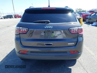 2020 Jeep Compass Altitude with VIN 3C4NJCBB0LT134047, listed as a IAAI auction lot 41806348 with 70,533 mi miles and . Bid and sale history available at carsss.com. Image 17.