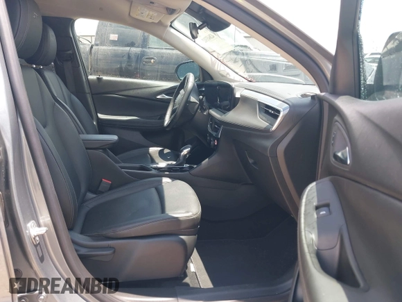 2024 Buick Encore GX Sport Touring with VIN KL4AMDSL1RB184318, listed as a IAAI auction lot 42643312 with 27,844 mi miles and . Bid and sale history available at DreamBid. Image 5.