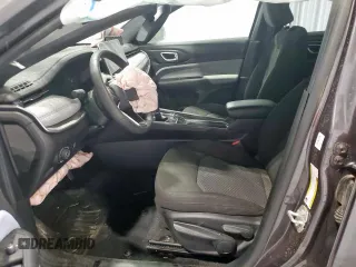 2024 Jeep Compass Sport z VIN 3C4NJDAN1RT140210, wystawiony jako Copart lot #57155485 z przebiegiem Nie podano mil oraz Czysty tytuł • Clean title. Historia ofert i sprzedaży dostępna na DreamBid. Obrazek 7.