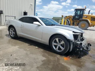 2012 Chevrolet Camaro 2LS z VIN 2G1FA1E35C9142332, wystawiony jako Copart lot #55449195 z przebiegiem 142 323 mil mil oraz Szkoda całkowita • Salvage title. Historia ofert i sprzedaży dostępna na DreamBid. Obrazek 4.