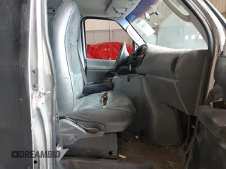 2003 Ford Econoline Passenger XL z VIN 1FBSS31L73HA80114, wystawiony jako IAAI lot #42258946 z przebiegiem 55 702 mil mil oraz . Historia ofert i sprzedaży dostępna na DreamBid. Obrazek 5.