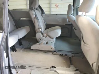 2011 Toyota Sienna LE AAS с VIN 5TDKK3DC1BS047417, выставлен на аукционе Copart как лот 44883125 с пробегом 265 158 миль миль и Списание • Salvage title. История ставок и продаж доступна на DreamBid. Изображение 11.