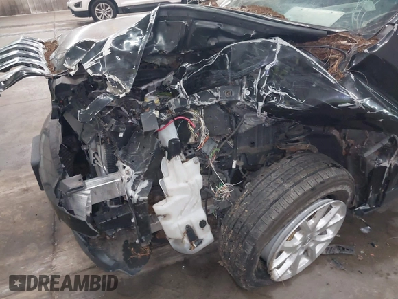 2018 Jeep Cherokee Latitude Plus with VIN 1C4PJMLX3JD598901, listed as a IAAI auction lot 42478797 with Not provided miles and . Bid and sale history available at DreamBid. Image 18.