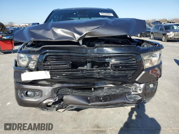 2020 Ram 1500 Big Horn z VIN 1C6SRFFT7LN162323, wystawiony jako Copart lot #85539604 z przebiegiem 25 268 mil mil oraz Szkoda całkowita • Salvage title. Historia ofert i sprzedaży dostępna na DreamBid. Obrazek 5.